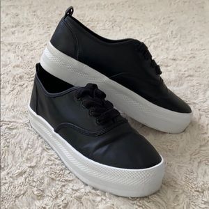 Platform sneakers